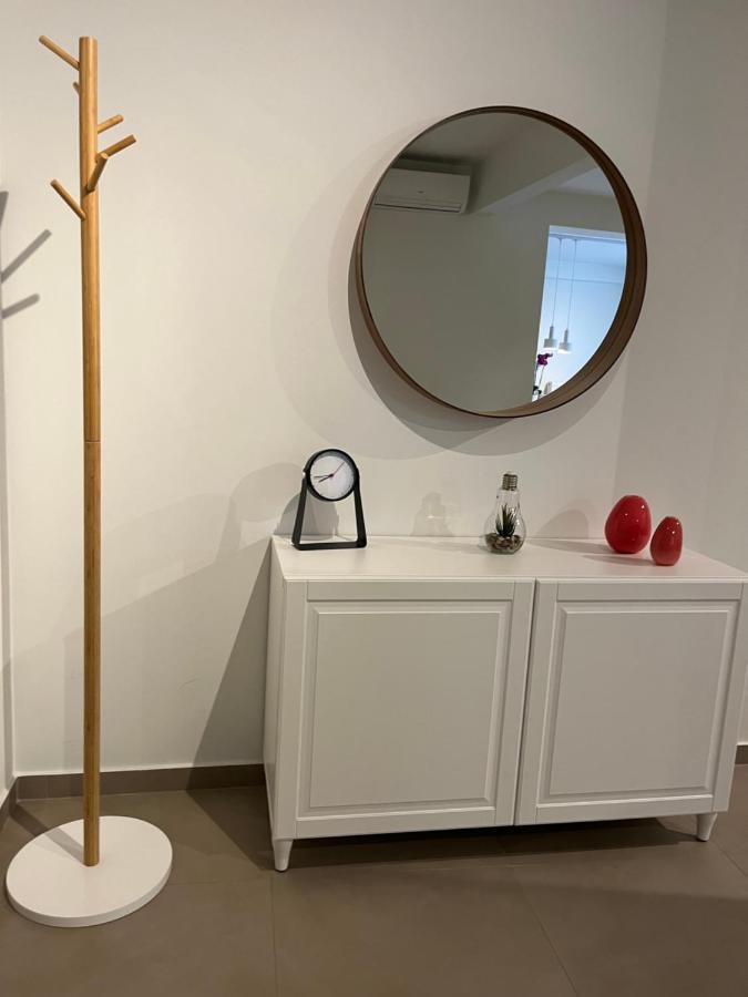Fofi'S City Center Apartment Kavala Bagian luar foto